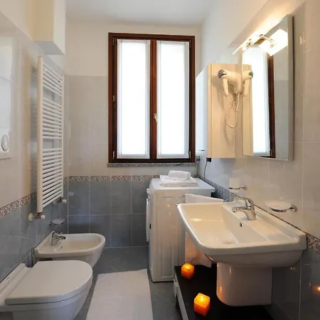 Sleeps 8 Pool T421314 *